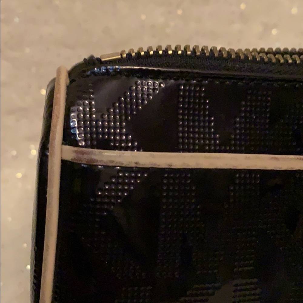 Makeup bag - Picture 3 of 7